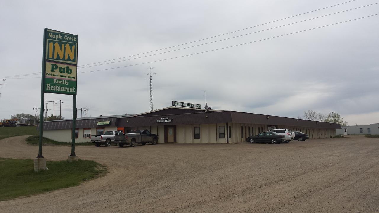 Maple Creek Motor Inn Exterior foto
